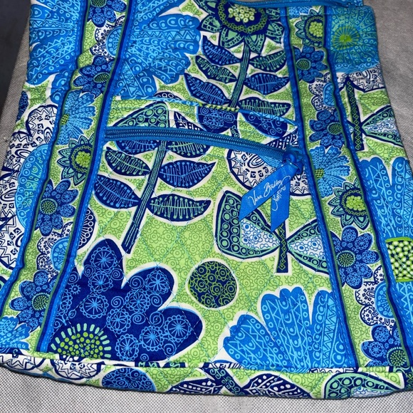 Vera Bradley *Doodle Daisy* Pattern Set of 6 Color: Blue, Green, White - Picture 12 of 13